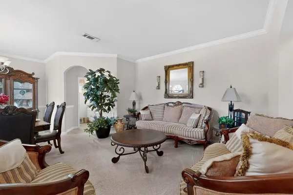 $399,000 | 232 Wellington Drive, DeSoto, TX 75115