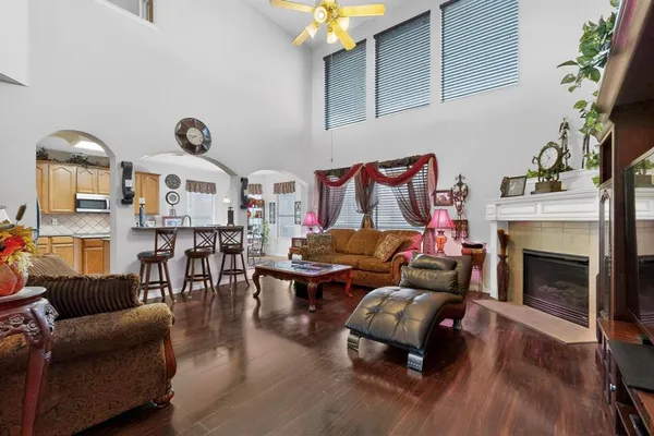 $399,000 | 232 Wellington Drive, DeSoto, TX 75115