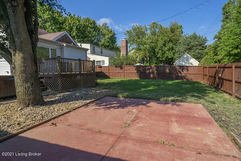 215 Alcott Road Louisville, KY 40207 - Photo 7 of 42 LARGE PATIO GREAT FOR ENTERTAINING OR PLAY