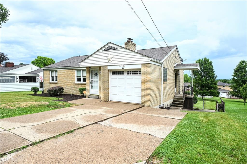 2105 Ridge Road McKeesport, PA 15135 - Photo 3 of 44