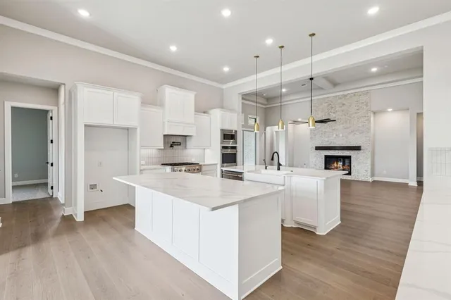 $748,900 | 156 Swan Lake Drive, Waxahachie, TX 75165