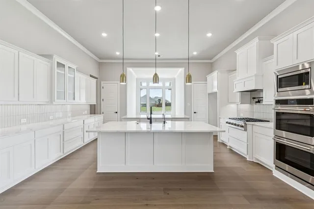 $748,900 | 156 Swan Lake Drive, Waxahachie, TX 75165