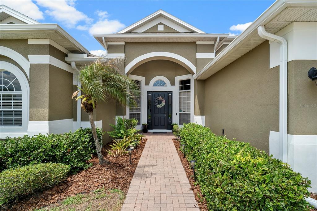 925 Bainbridge Loop Winter Garden, FL 34787 - Photo 4 of 46