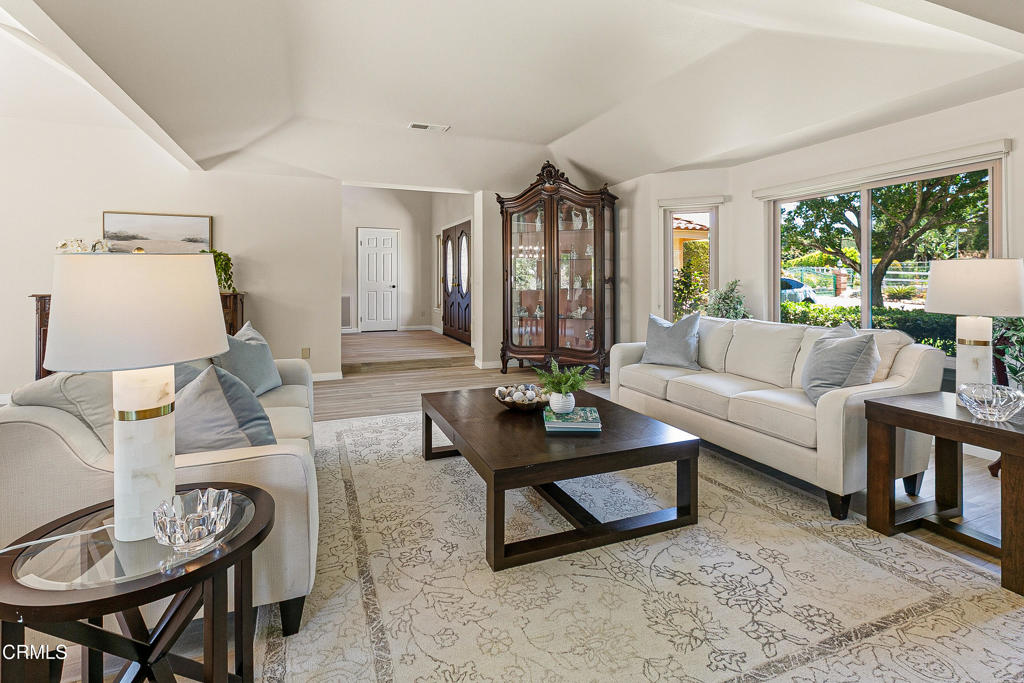 10539 Chippenham Road Camarillo, CA 93012 - Photo 9 of 74