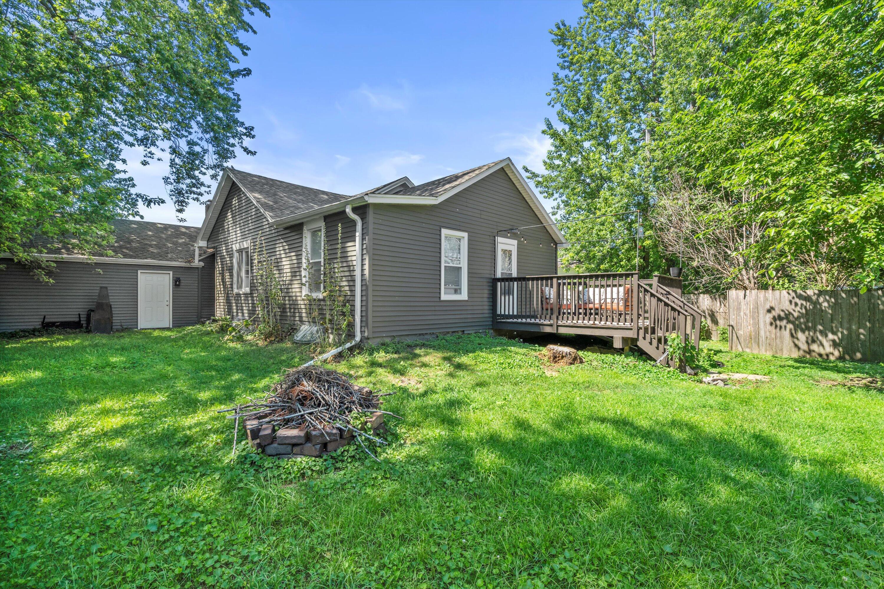 3109 North Main Street Racine, WI 53402 - Photo 11 of 36 12-DSC05694