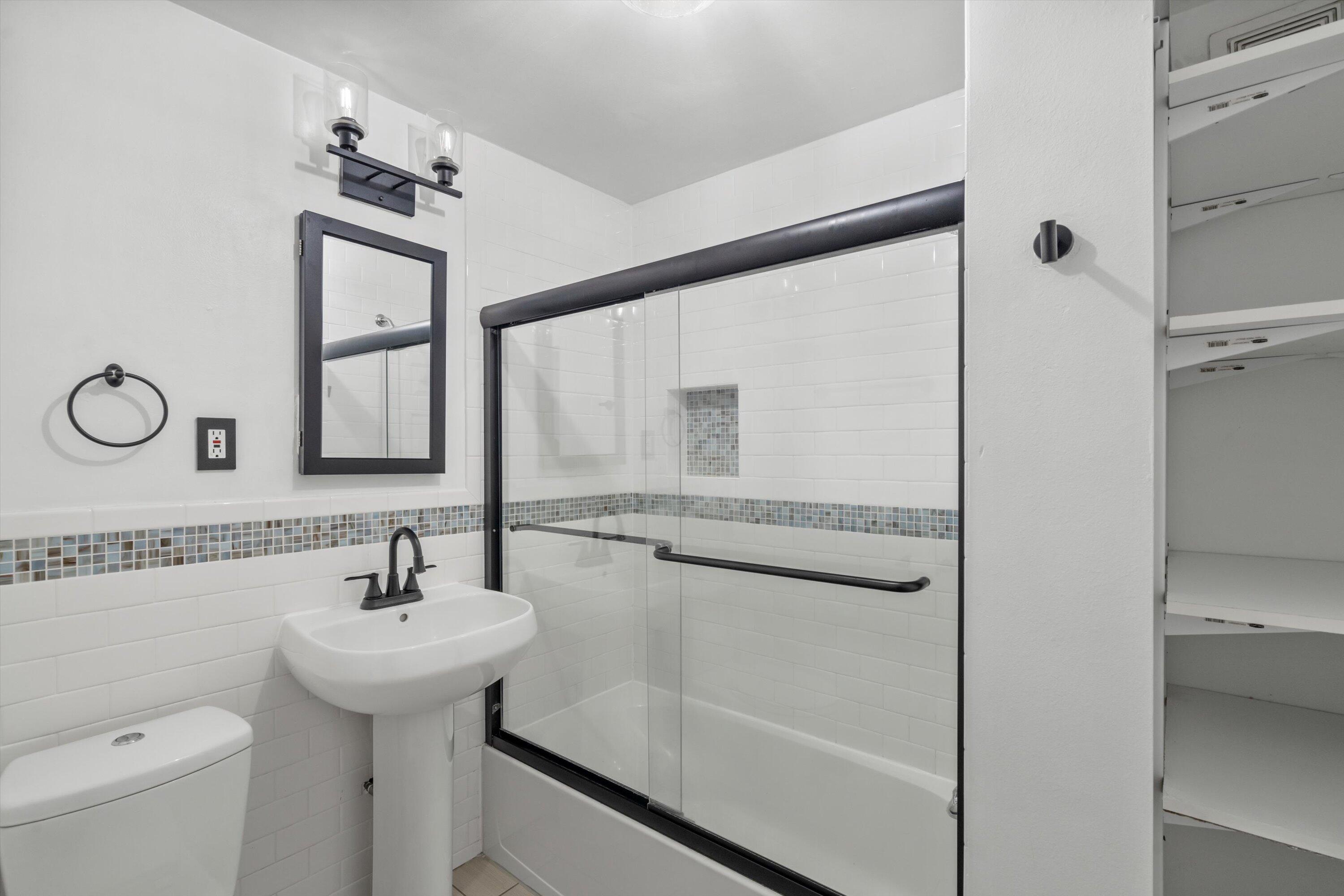 3109 North Main Street Racine, WI 53402 - Photo 15 of 36 16-DSC05721