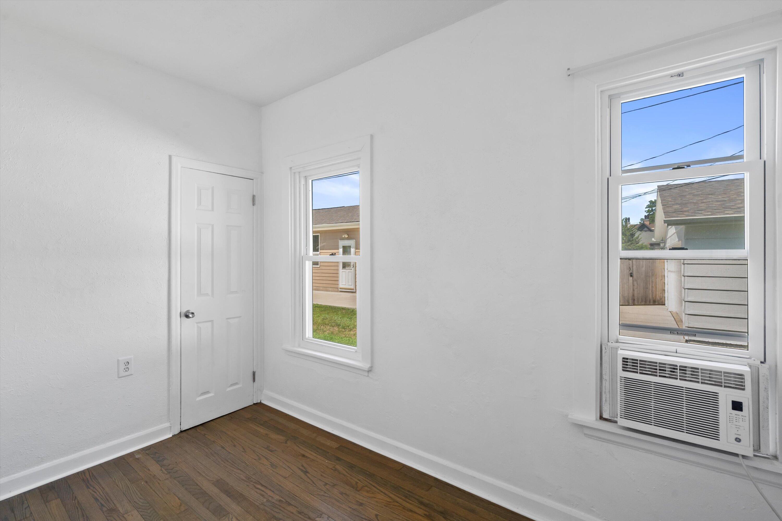 3109 North Main Street Racine, WI 53402 - Photo 16 of 36 17-DSC05724