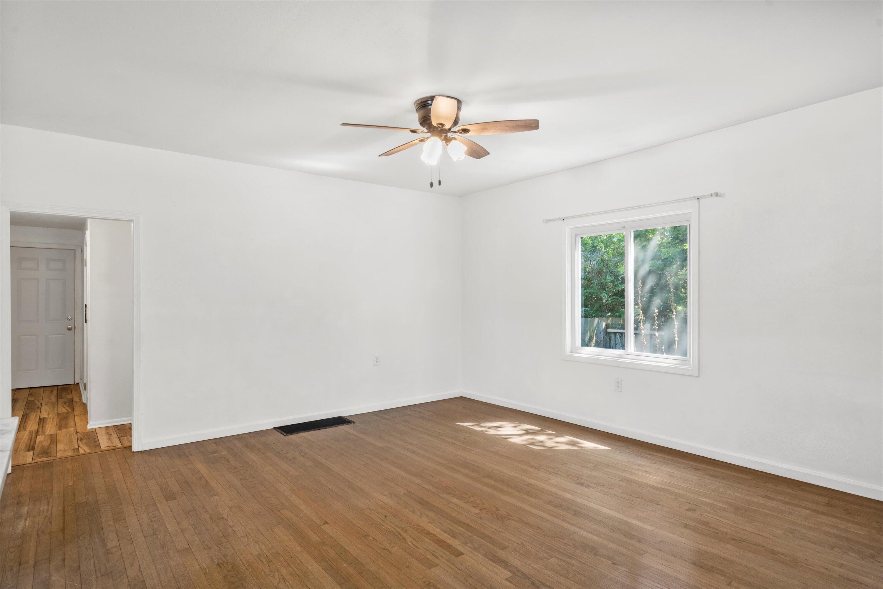 3109 North Main Street Racine, WI 53402 - Photo 21 of 36 22-DSC05760