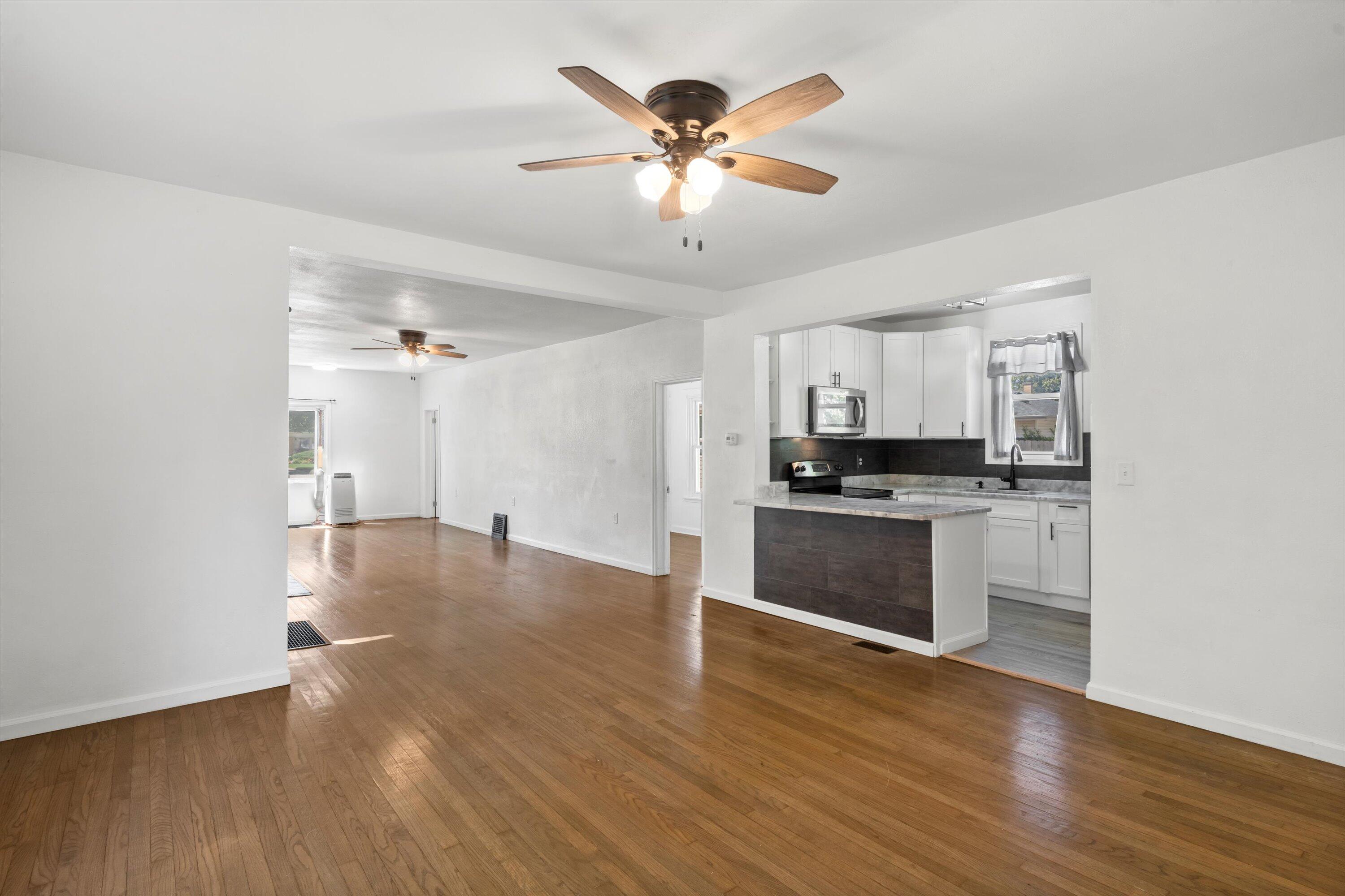 3109 North Main Street Racine, WI 53402 - Photo 22 of 36 23-DSC05766