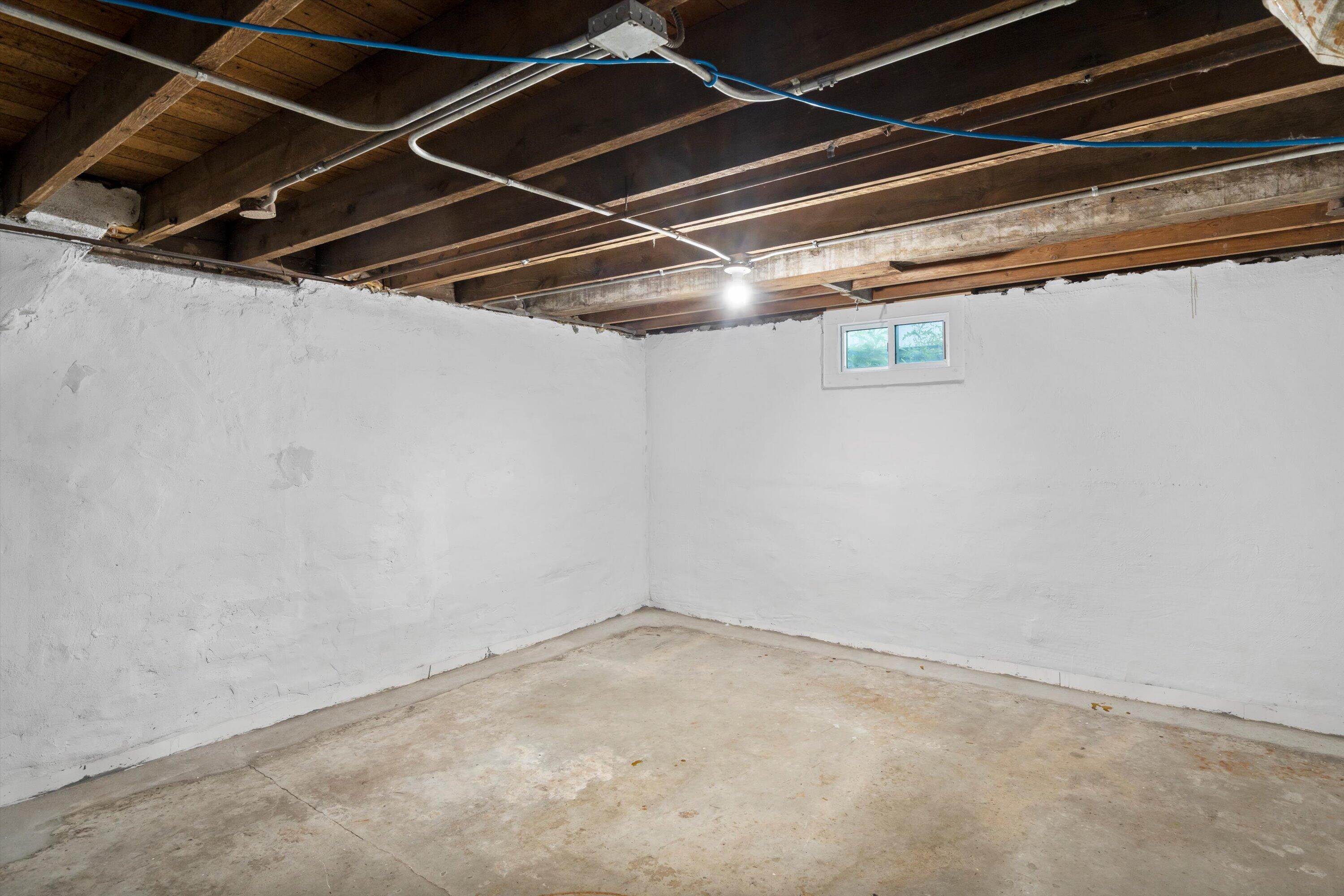 3109 North Main Street Racine, WI 53402 - Photo 28 of 36 29-DSC05808