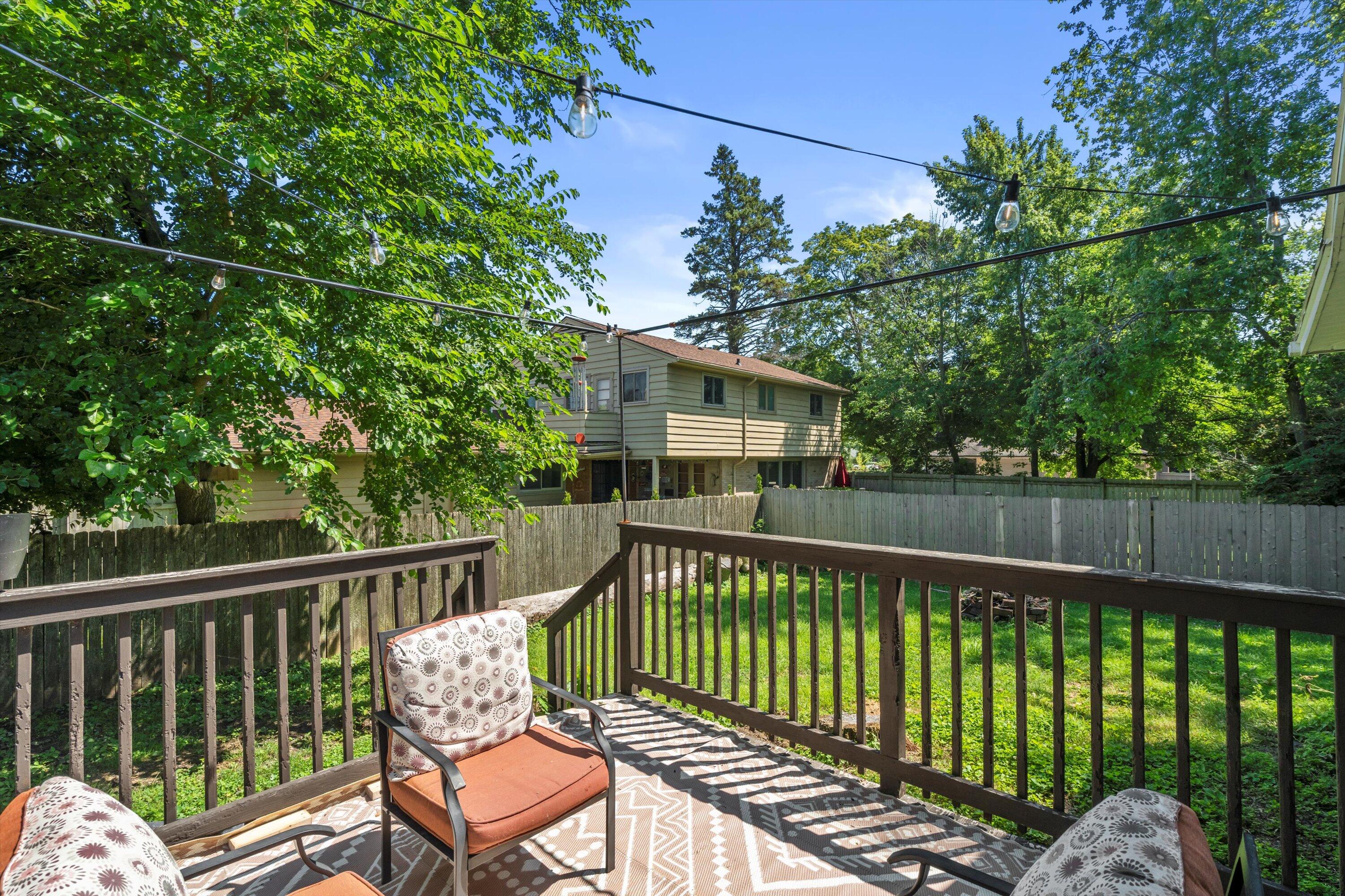 3109 North Main Street Racine, WI 53402 - Photo 8 of 36 09-DSC05676