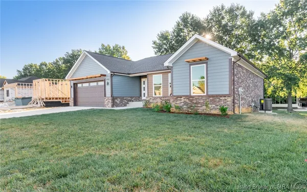 $479,900 | 2428 Ridgewood Court, Unit LOT 916), Jeffersonville, IN 47130