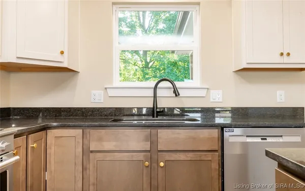 $479,900 | 2428 Ridgewood Court, Unit LOT 916), Jeffersonville, IN 47130