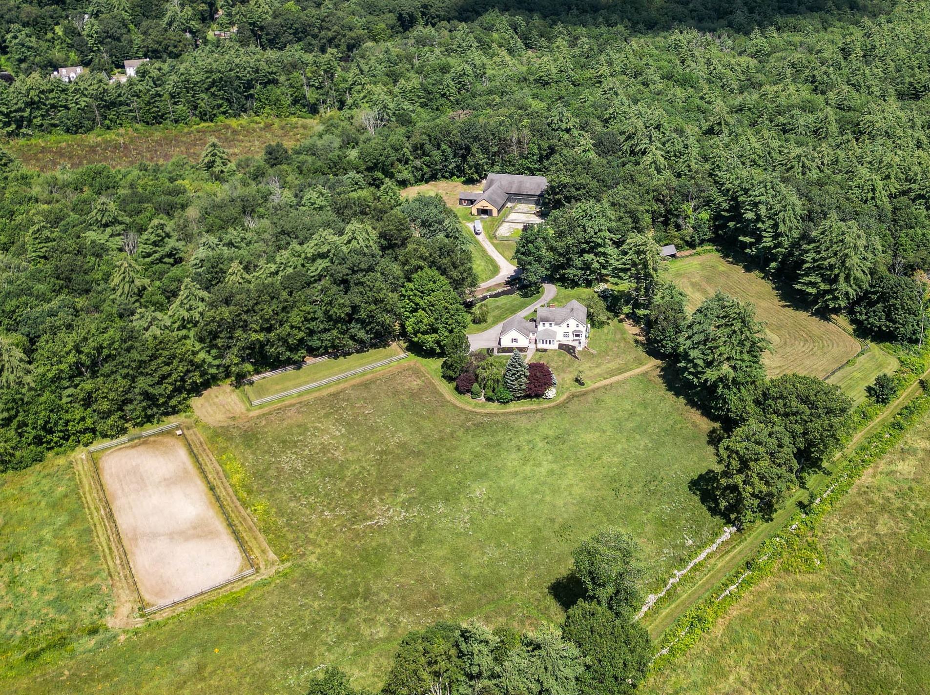 44 North Shore Road Derry, NH 03038 - Photo 13 of 40