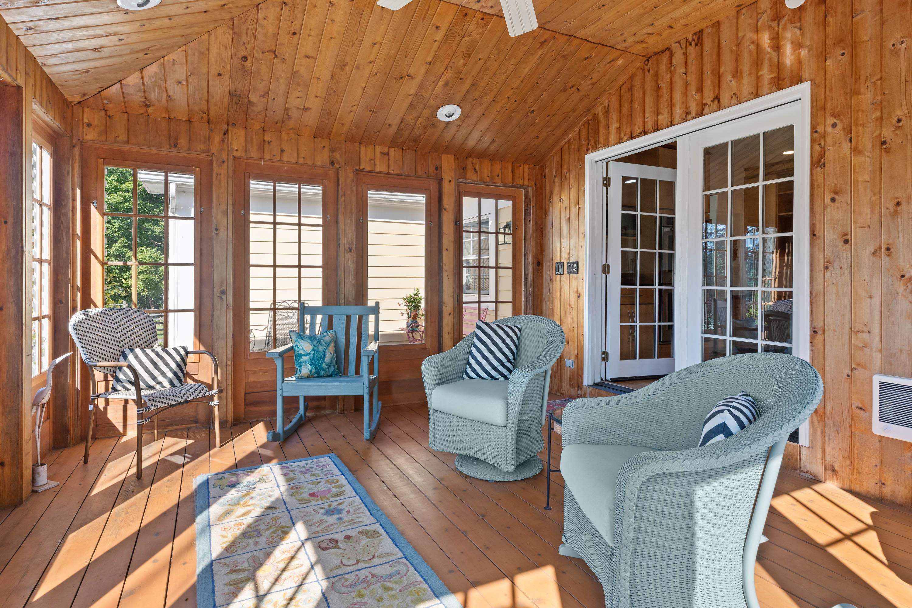 44 North Shore Road Derry, NH 03038 - Photo 15 of 40