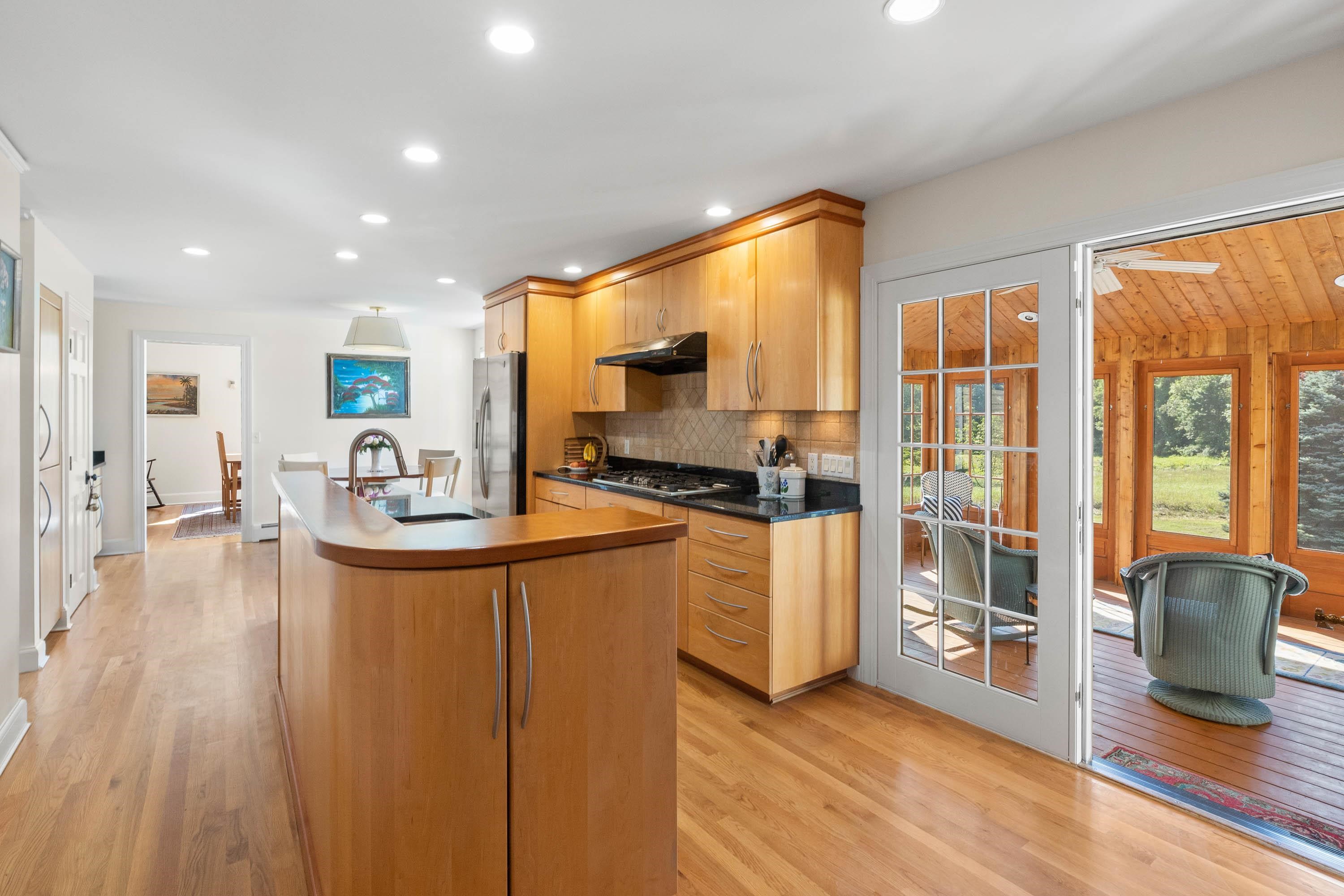 44 North Shore Road Derry, NH 03038 - Photo 39 of 40