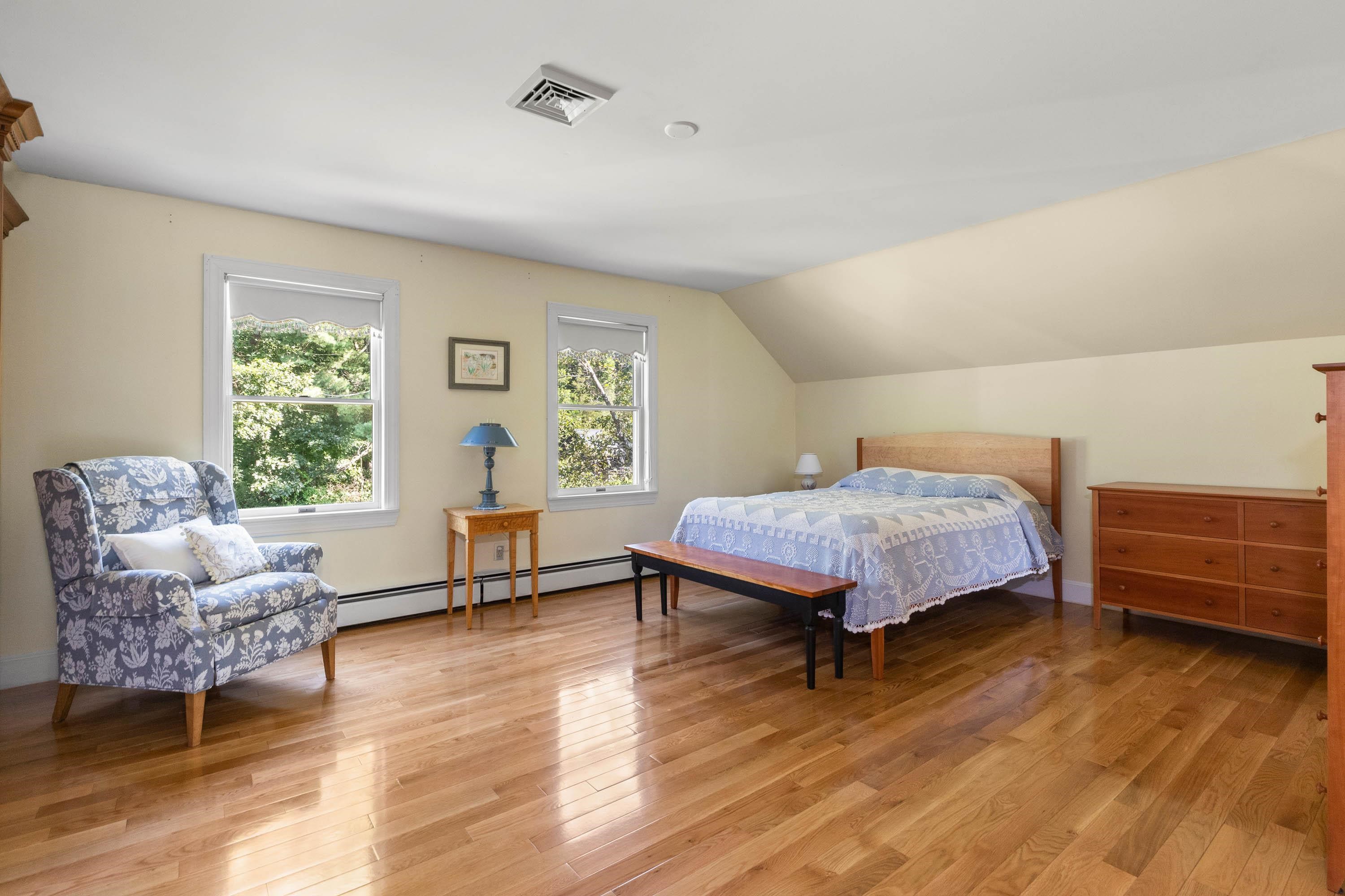 44 North Shore Road Derry, NH 03038 - Photo 8 of 40