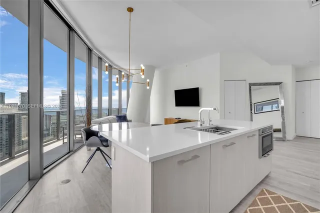 $7,300 | 55 Southwest 9th Street, Unit 4403, Miami, FL 33130