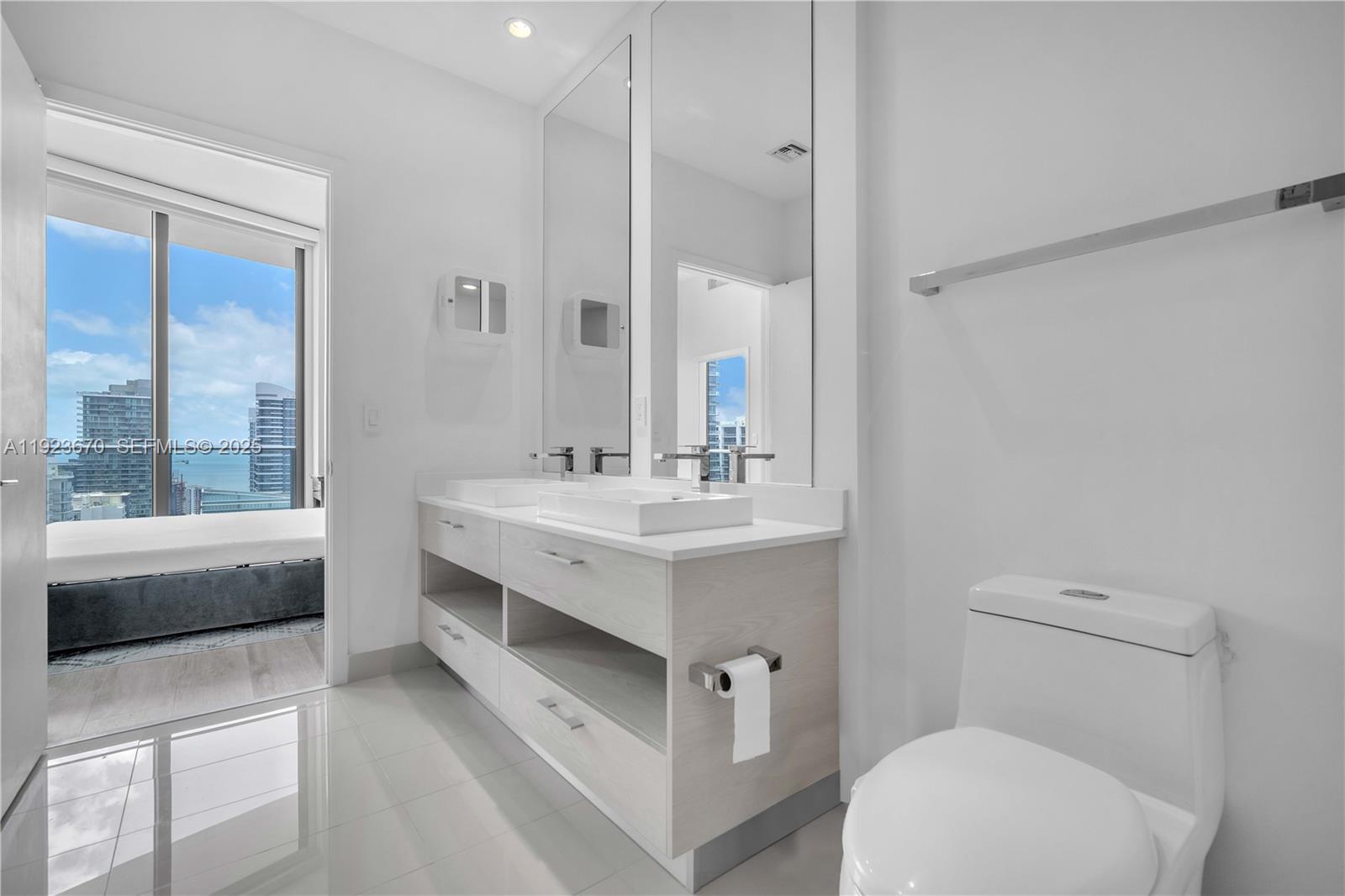 55 Southwest 9th Street, Unit 4403 Miami, FL 33130 - Photo 31 of 70