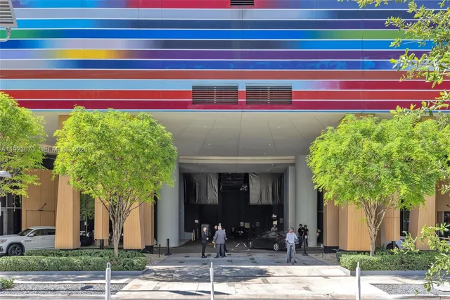 $7,300 | 55 Southwest 9th Street, Unit 4403, Miami, FL 33130