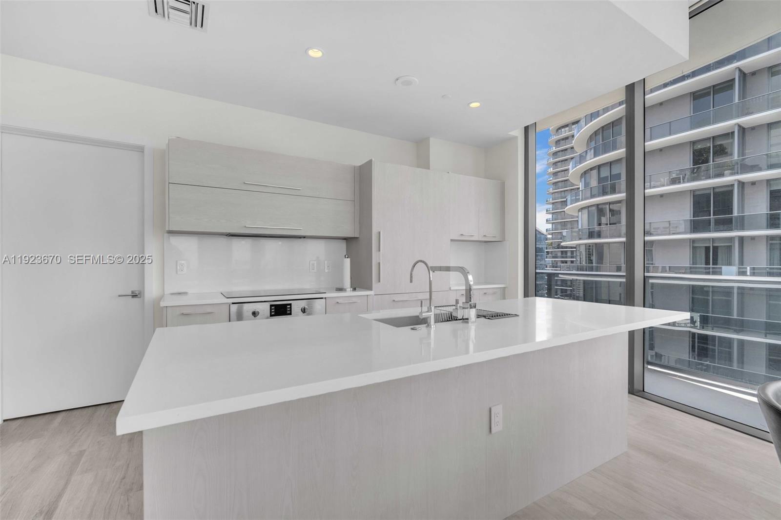 55 Southwest 9th Street, Unit 4403 Miami, FL 33130 - Photo 60 of 70