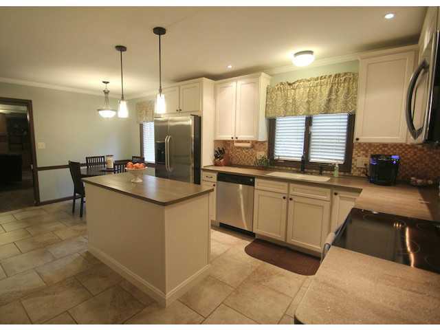 4176 Nottinghill Gate Road Upper Arlington, OH 43220 - Photo 6 of 24