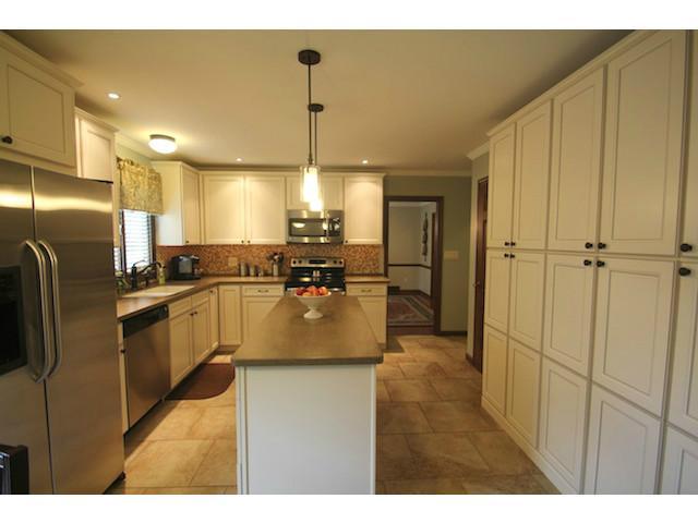 4176 Nottinghill Gate Road Upper Arlington, OH 43220 - Photo 7 of 24