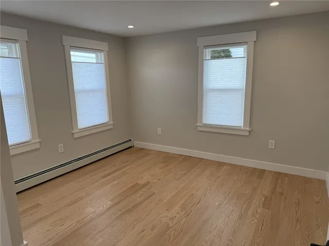 $2,250 | 863 Main Street, Unit 1, East Greenwich, RI 02818