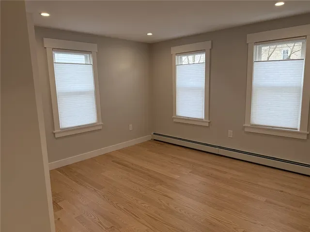 $2,250 | 863 Main Street, Unit 1, East Greenwich, RI 02818