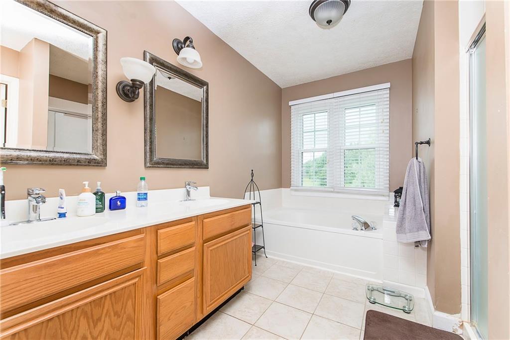 10746 Thistle Ridge Fishers, IN 46038 - Photo 21 of 33 Gallery Image 21