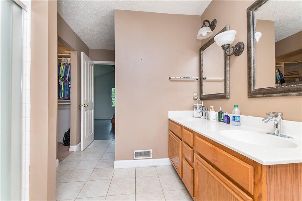 10746 Thistle Ridge Fishers, IN 46038 - Photo 22 of 33 Gallery Image 22