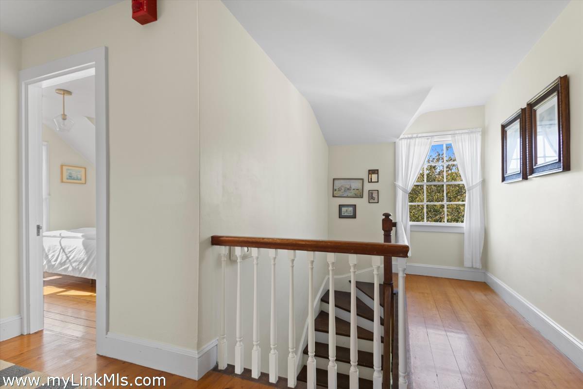33 Shell Street Nantucket, MA 02554 - Photo 24 of 60