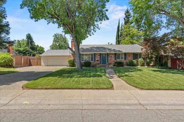 $629,900 | 315 Evelyn Avenue, Roseville, CA 95678