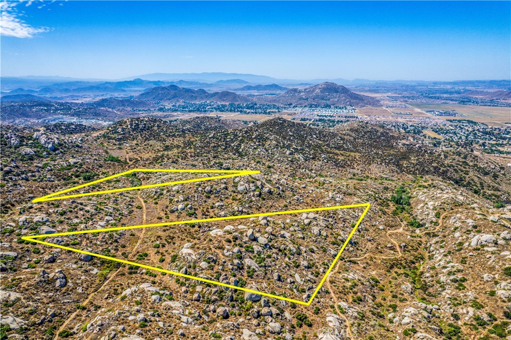 0 Gunther Road Homeland, CA 92548 - Photo 3 of 23 a view of a sky from a city