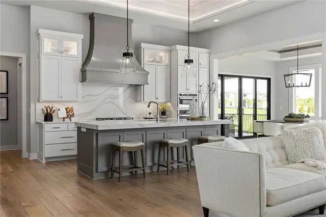 $2,200,000 | 13701 West Guilford Road, Leawood, KS 66224