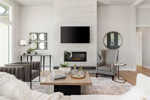 $2,200,000 | 13701 West Guilford Road, Leawood, KS 66224