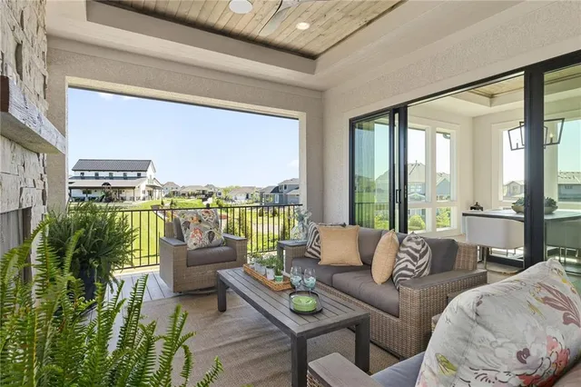 $2,200,000 | 13701 West Guilford Road, Leawood, KS 66224