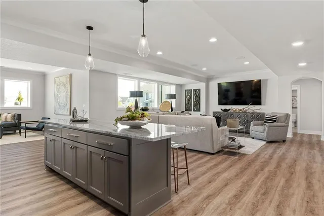 $2,200,000 | 13701 West Guilford Road, Leawood, KS 66224