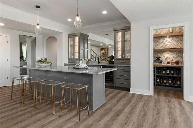 $2,200,000 | 13701 West Guilford Road, Leawood, KS 66224