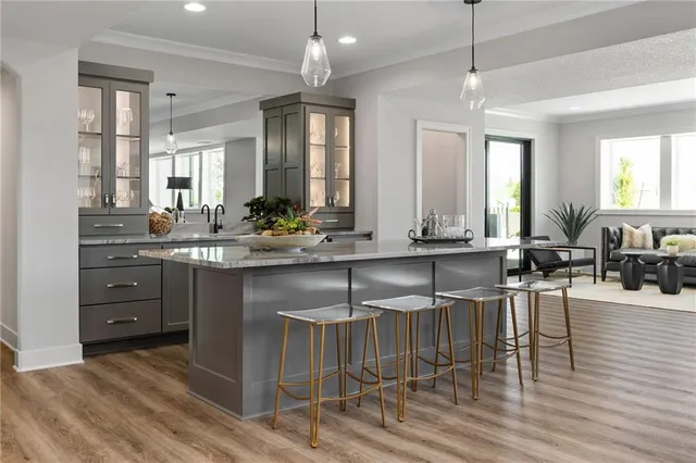 $2,200,000 | 13701 West Guilford Road, Leawood, KS 66224