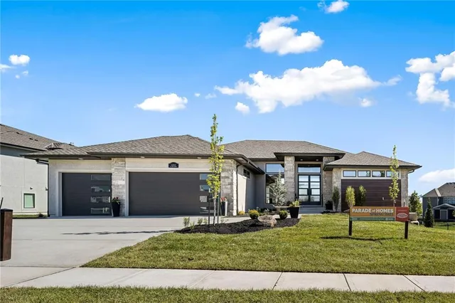 $2,200,000 | 13701 West Guilford Road, Leawood, KS 66224