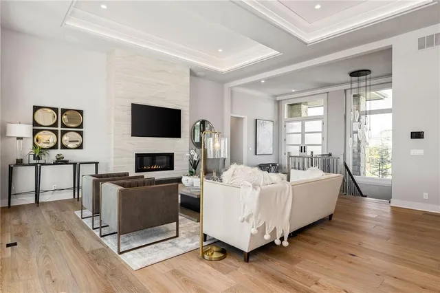 $2,200,000 | 13701 West Guilford Road, Leawood, KS 66224