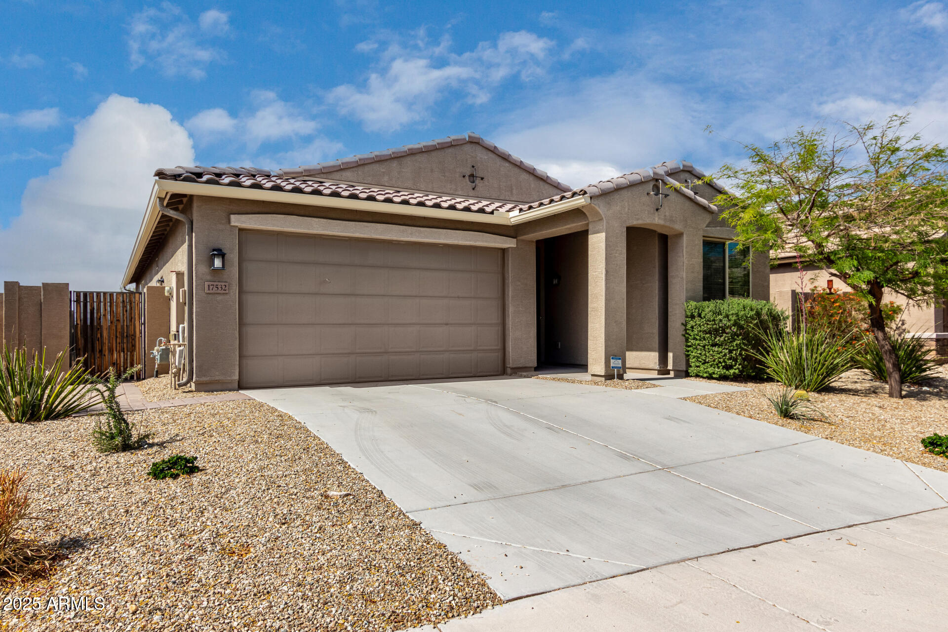 17532 West Copper Ridge Drive Goodyear, AZ 85338 - Photo 4 of 31 04 - Copper Ridge