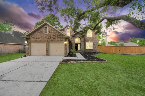 $319,900 | 19219 Kristen Pine Drive, Humble, TX 77346