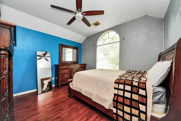 $319,900 | 19219 Kristen Pine Drive, Humble, TX 77346