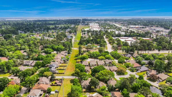 $319,900 | 19219 Kristen Pine Drive, Humble, TX 77346