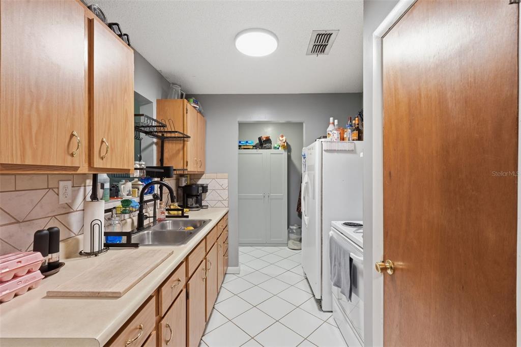 3607 C R 656 Webster, FL 33597 - Photo 9 of 31