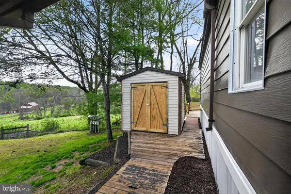 $70,000 | 122 Penn Drive, Coatesville, PA 19320