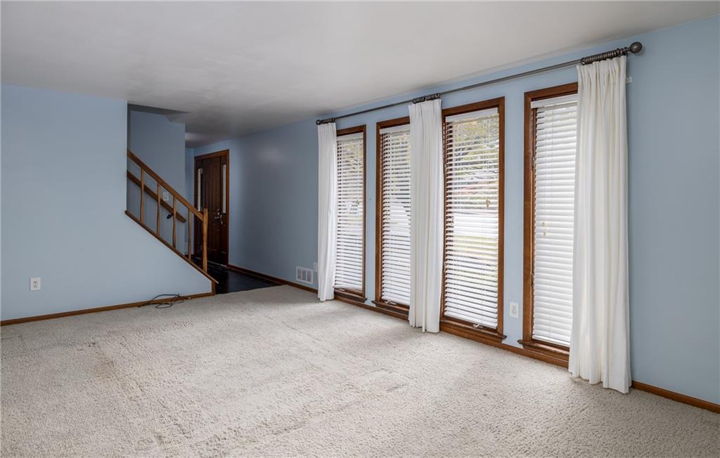 1512 Bower Hill Road Pittsburgh, PA 15243 - Photo 5 of 25