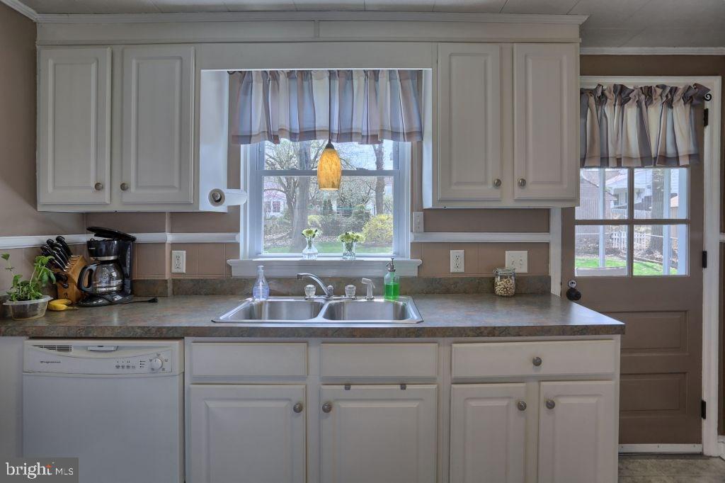1110 Ruxton Road York, PA 17403 - Photo 15 of 24 Gallery Image 15